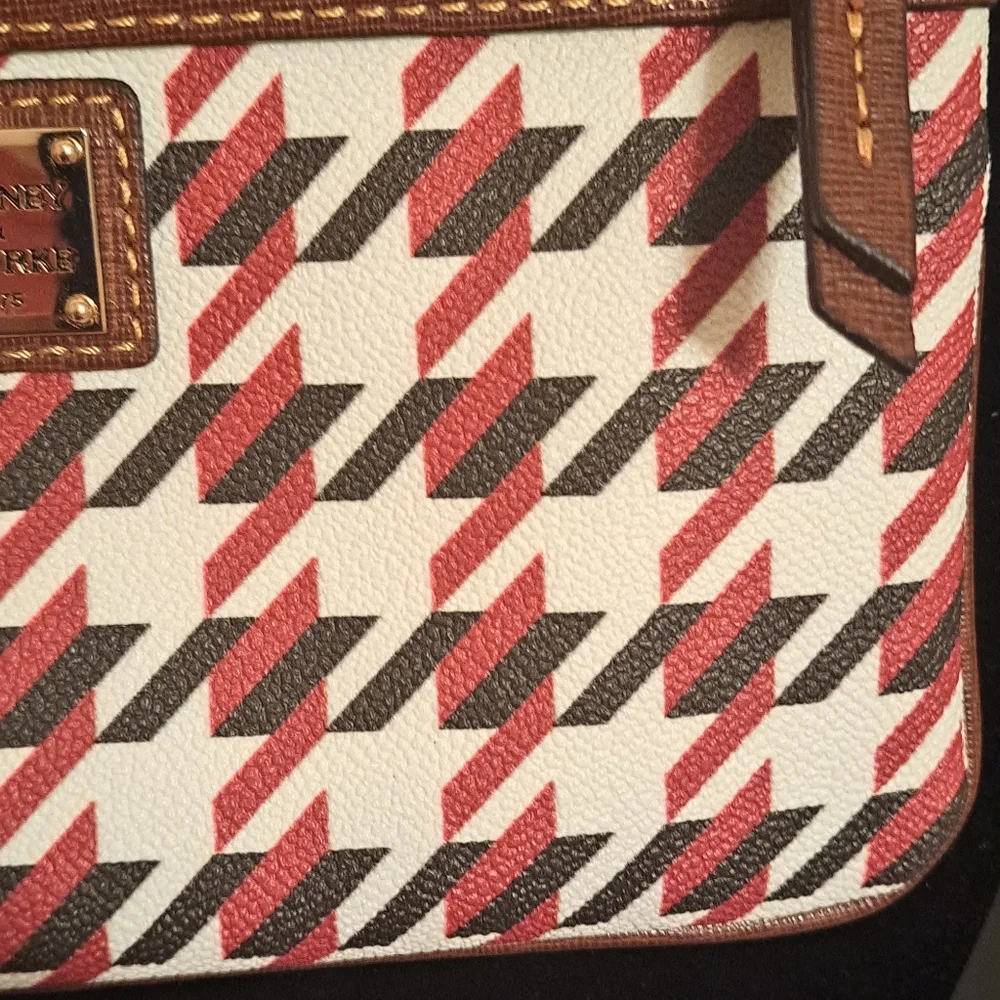 Dooney & Bourke Red and White Houndstooth Wristlet Good preloved condition.